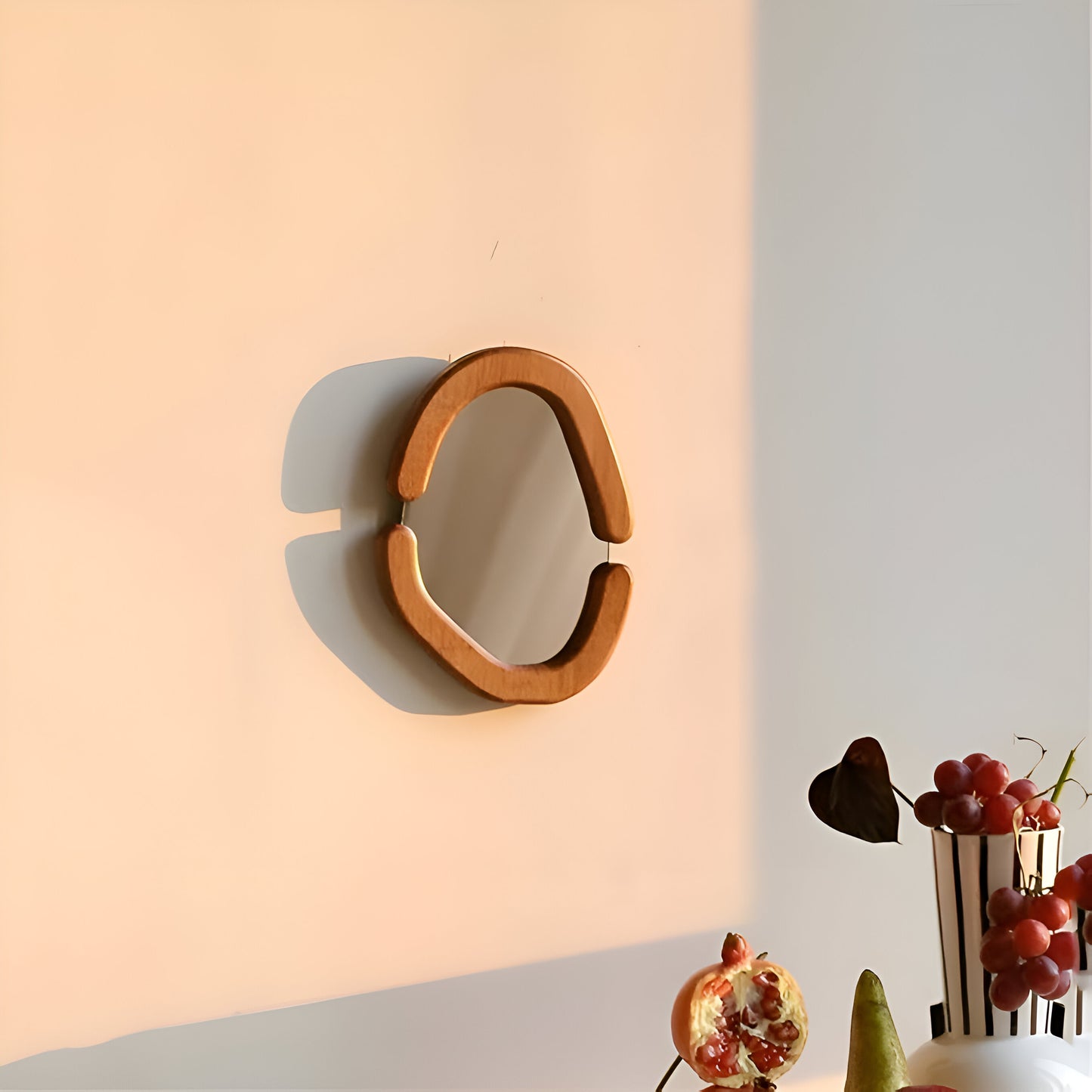 Cosmetic Retro Vanity Mirror Wall-mounted Vanity Mirror Single-sided Desktop Mirror Personal